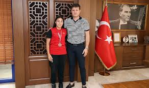 TÜRKİYE 3.’SÜ GÜREŞÇİMİZDEN BAŞKANIMIZ AKAY’A ZİYARET